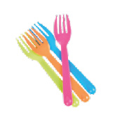 Imagem: Fotografia. Garfos de plástico coloridos.   Fim da imagem.