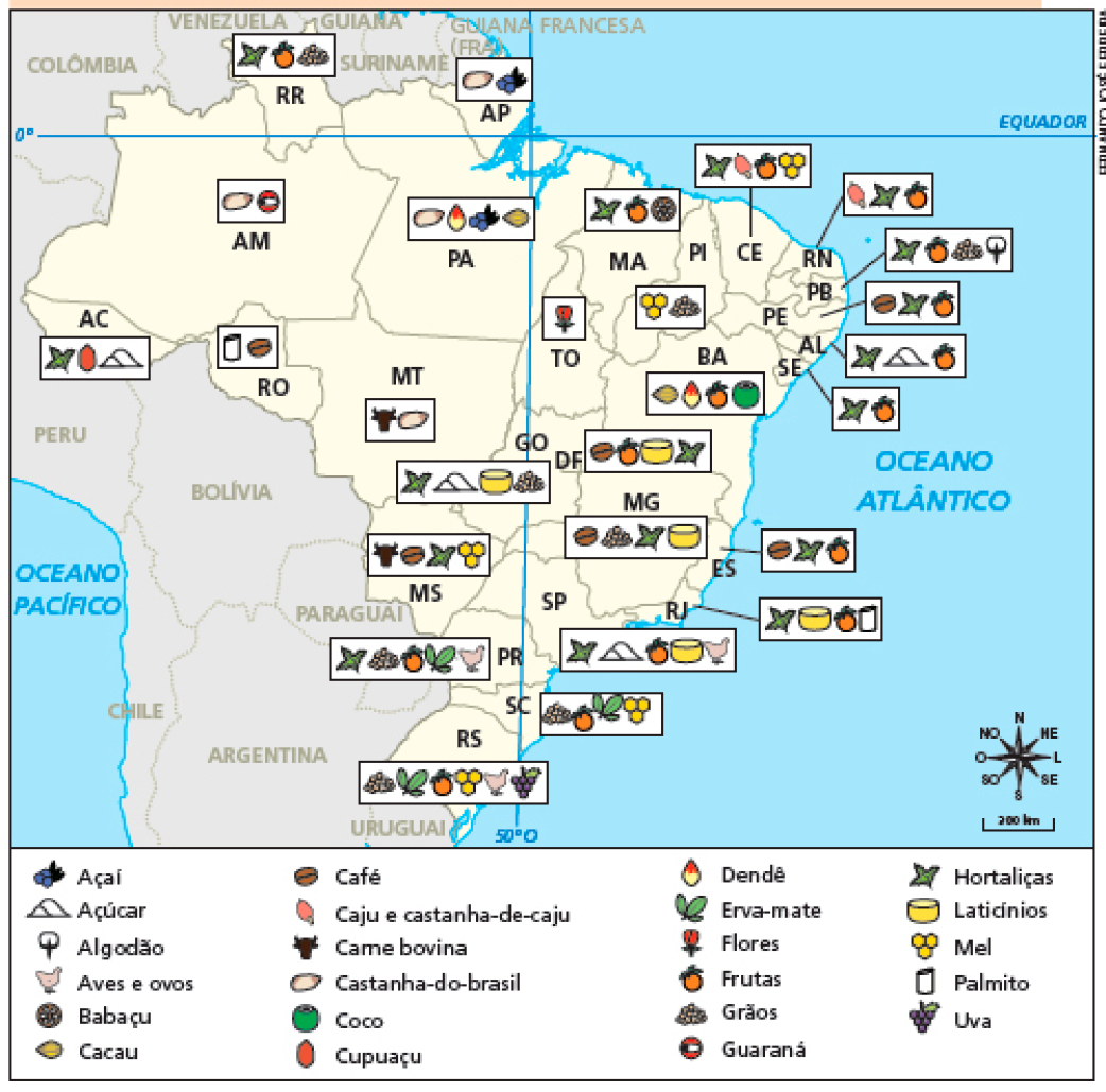 Imagem: Mapa. Brasil: principais produtos orgânicos por unidade da federação (2016). Mapa do Brasil dividido em estados. Em cada um deles há uma sequência de desenhos representando os principais produtos orgânicos. Acre: hortaliças, cupuaçu e açúcar. Amazonas: castanha-do-Brasil e guaraná. Roraima: hortaliças, frutas e grãos. Rondônia: palmito e café. Pará: castanha-do-Brasil, dendê, açaí e cacau. Amapá: castanha-do-Brasil e açaí. Maranhão: hortaliças, frutas e babaçu. Tocantins: flores. Piauí: mel e grãos. Ceará: hortaliças, caju e castanha-de-caju, frutas e mel. Rio Grande do Norte: caju e castanha-de-caju, hortaliças e frutas. Paraíba: hortaliças, frutas, grãos e algodão. Pernambuco: café, hortaliças e frutas. Alagoas: hortaliças, açúcar e frutas. Sergipe: hortaliças e frutas. Bahia: cacau, dendê, frutas e coco. Mato Grosso: carne bovina e castanha-do-Brasil. Goiás: hortaliças, açúcar, laticínios e grãos. Distrito Federal: café, frutas, laticínios e hortaliças. Minas Gerais: café, grãos, hortaliças e laticínios. Espírito Santo: café, hortaliças e frutas. Mato Grosso do Sul: carne bovina, café, hortaliças e mel. São Paulo: hortaliças, açúcar, frutas, laticínios, aves e ovos. Rio de Janeiro: hortaliças, laticínios, frutas e palmito. Paraná: hortaliças, grãos, frutas, erva-mate, aves e ovos. Santa Catarina: grãos, frutas, hortaliças e mel. Rio Grande do Sul: grãos, erva-mate, frutas, mel, aves e ovos e uva.  Fim da imagem.