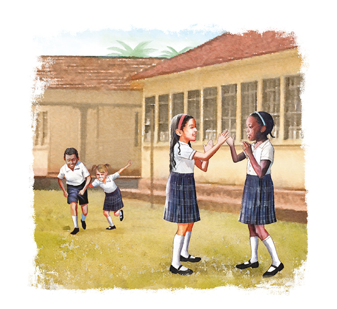 Imagem: Ilustração. Em um pátio gramado à frente de um prédio de piso térreo estão quatro crianças uniformizadas. Duas meninas brincam de palmas e um menino e uma menina correm ao fundo. Elas usam saias, meias longas, camiseta e sapatilhas. Ele usa sapato, meias longas, bermuda e camiseta.  Fim da imagem.