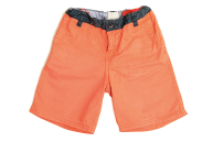 Imagem: Fotografia. Um short goiaba. Fim da imagem.